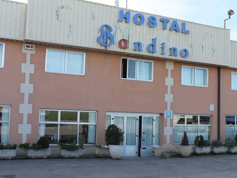 Hostal Sandino Villodrigo Exteriér fotografie